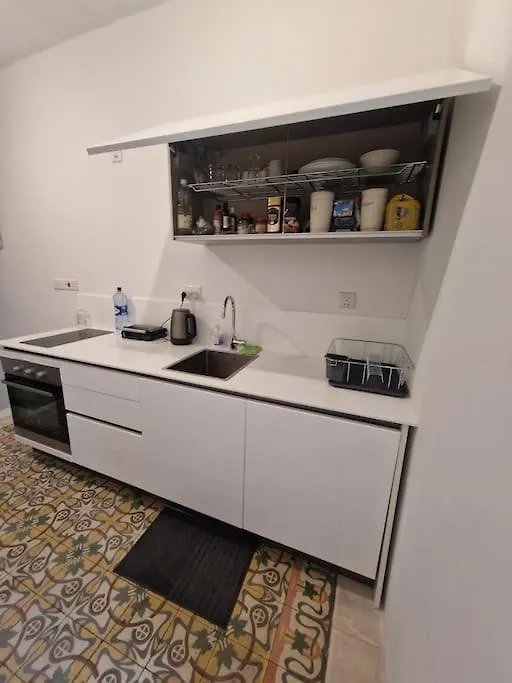 No 60, 2Nd Floor, Centrally Located, Fully Equipped Studio Apt Φλοριάνα Μάλτα