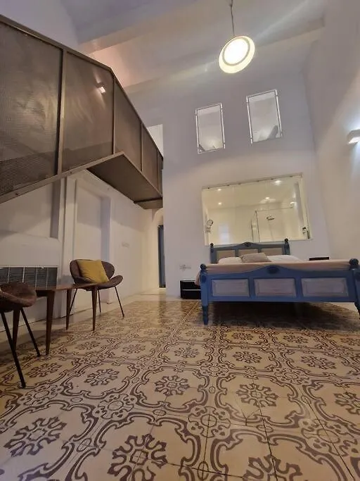 No 60, 2Nd Floor, Centrally Located, Fully Equipped Studio Apt Φλοριάνα